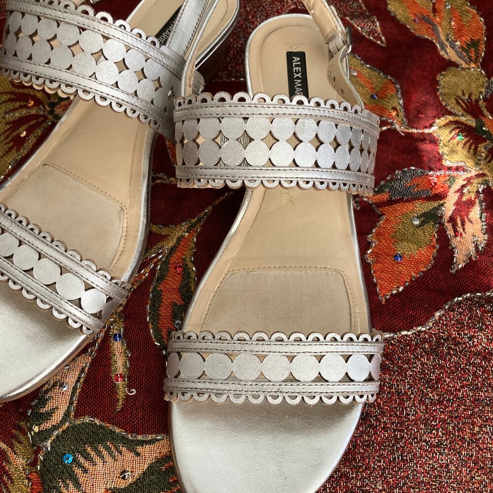 Alex Marie Silver Wedge Sandal 9.5M - Picture 7 of 11